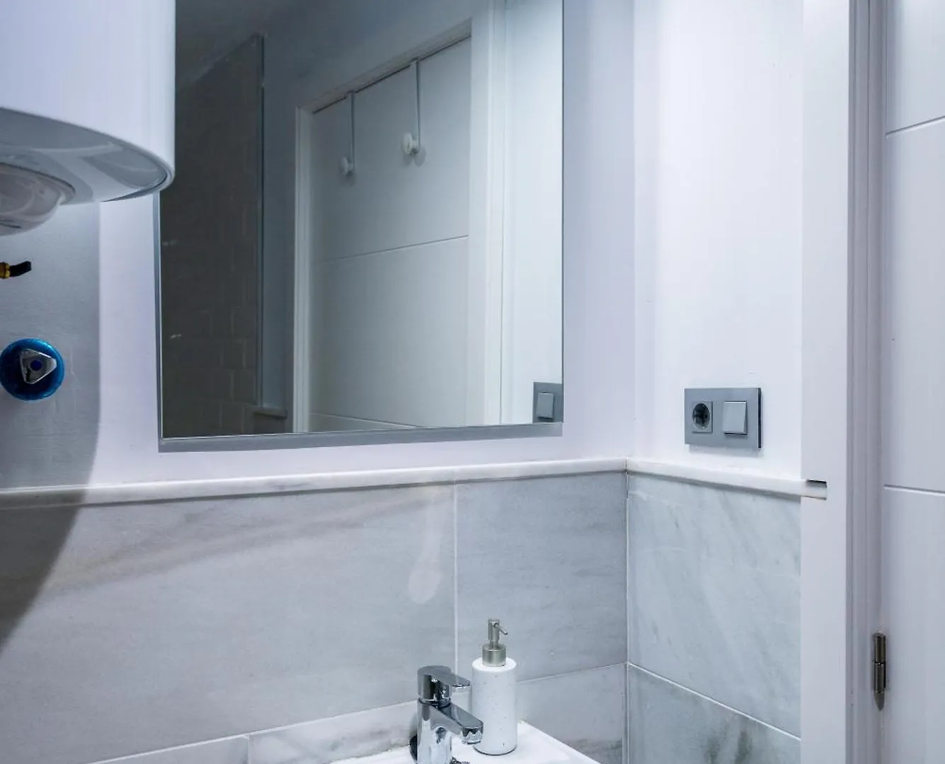 Apartamento Centro Granada, 1 Minuto Catedral דירה גרנדה